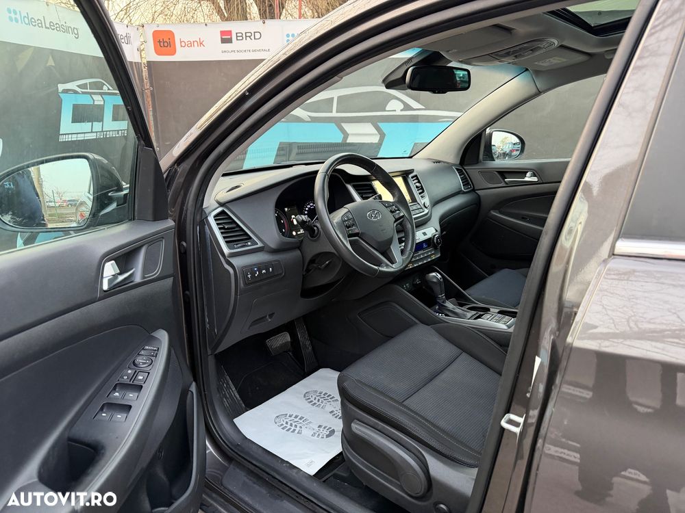 Hyundai Tucson 2.0 CRDI 4WD 6AT Style - 13