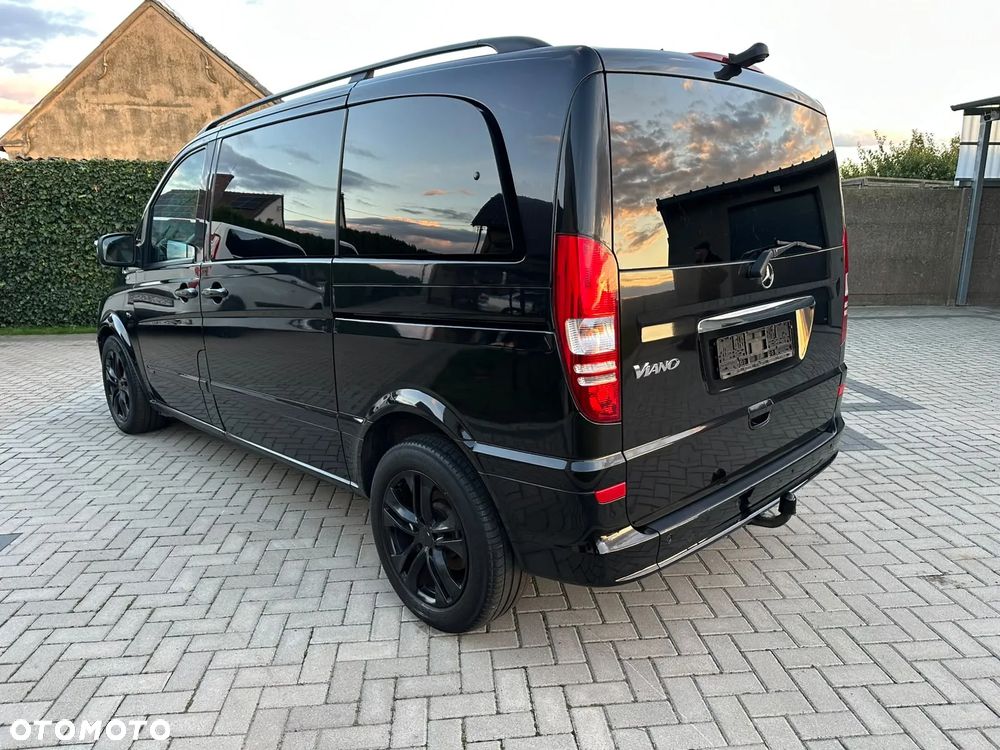 Mercedes-Benz Viano 2012 photo 4