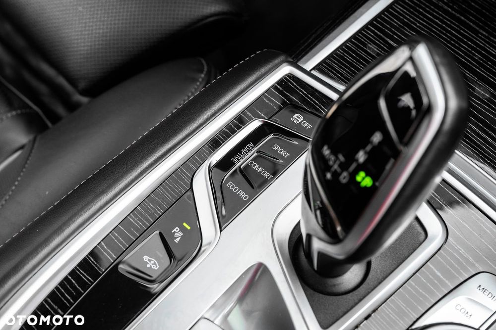 BMW Seria 7 740d xDrive mHEV sport - 22
