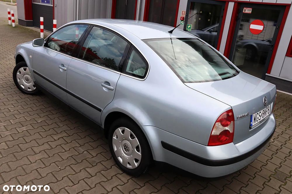 Volkswagen Passat 1.9 TDI Comfortline - 8