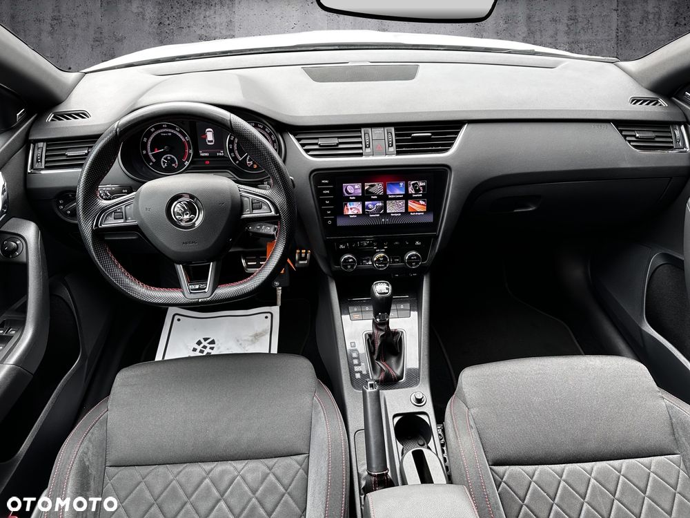 Skoda Octavia 2.0 TSI RS 230 DSG - 8
