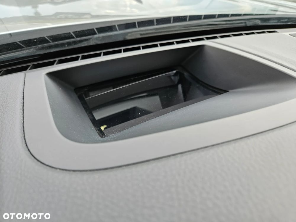 BMW Seria 5 525d xDrive - 19