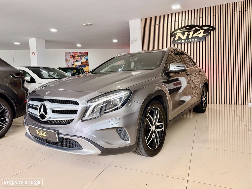Mercedes-Benz GLA 220 CDI 4Matic 7G-DCT Urban - 2