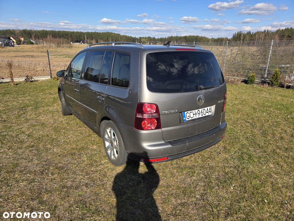 Volkswagen Touran 2.0 TDI DPF Highline DSG - 5