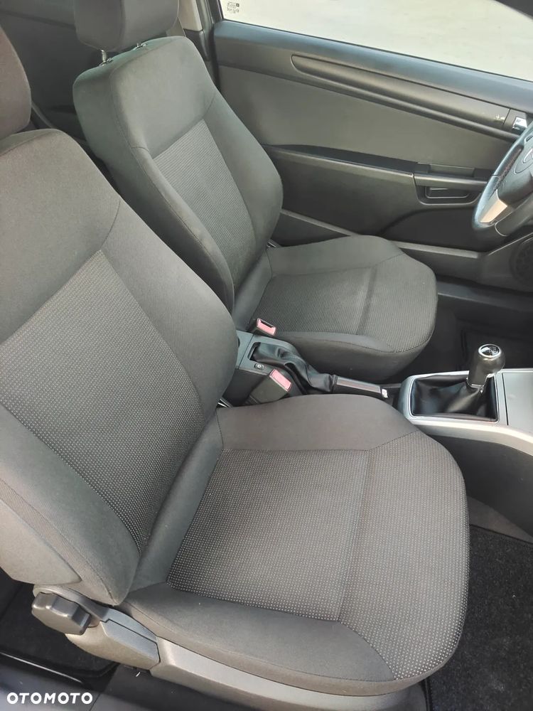 Opel Astra GTC 1.6 Edition - 21