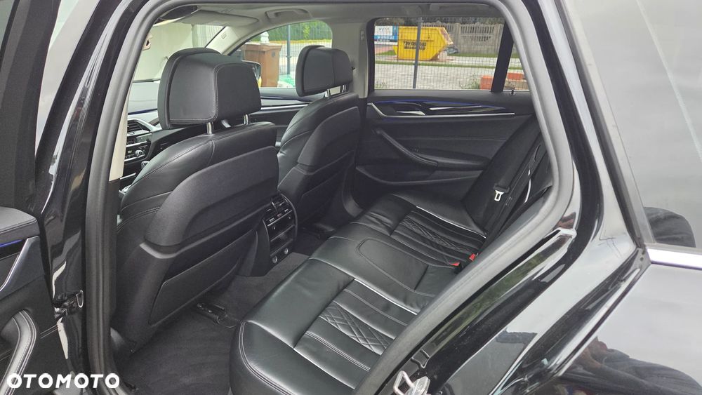 BMW Seria 5 520d Luxury Line sport - 28