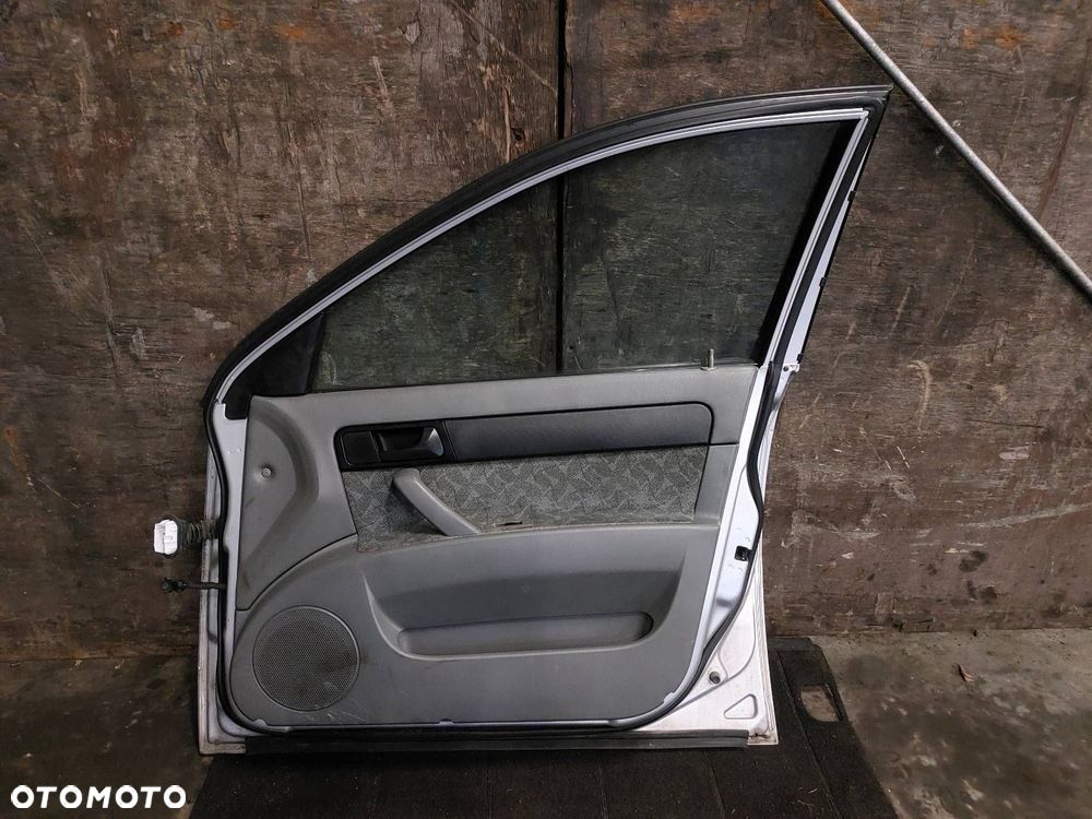 DRZWI KOMPLETNE PRAWY PRZÓD DAEWOO NUBIRA II J200 92U - 4