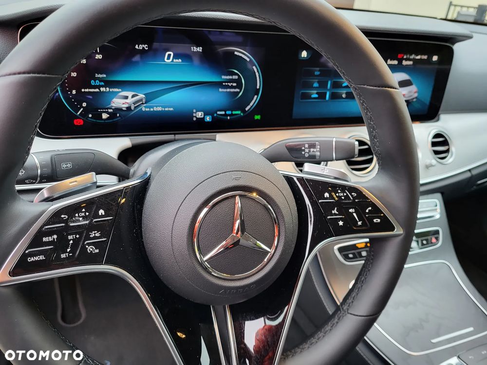 Mercedes-Benz Klasa E 220 d 9G-TRONIC Avantgarde - 16