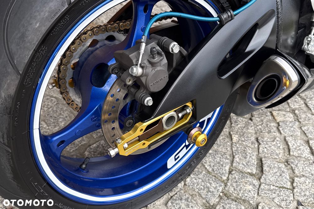 Suzuki GSX-R - 13