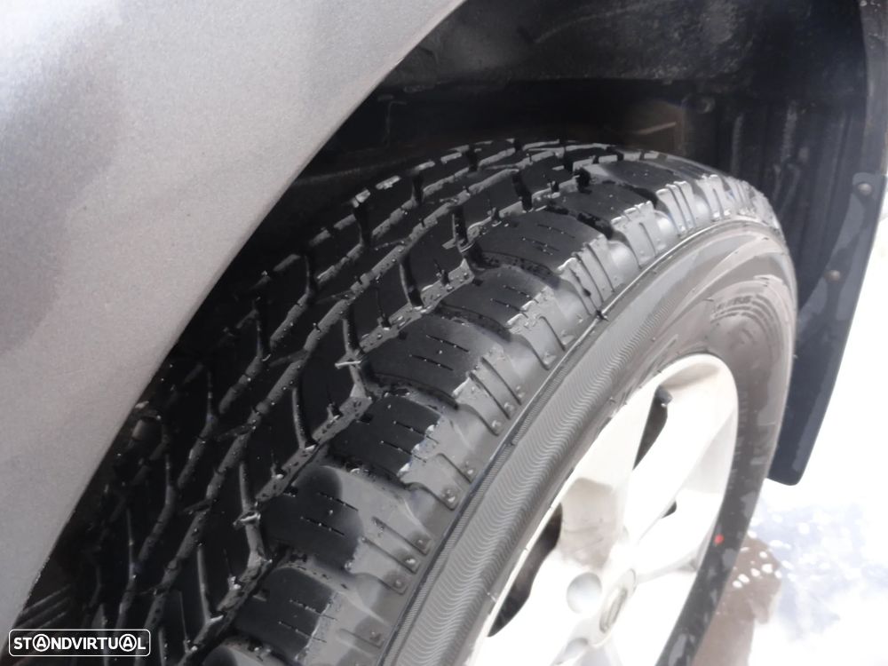 Nissan Navara 2.5 dCi CD SE AT 4WD - 10