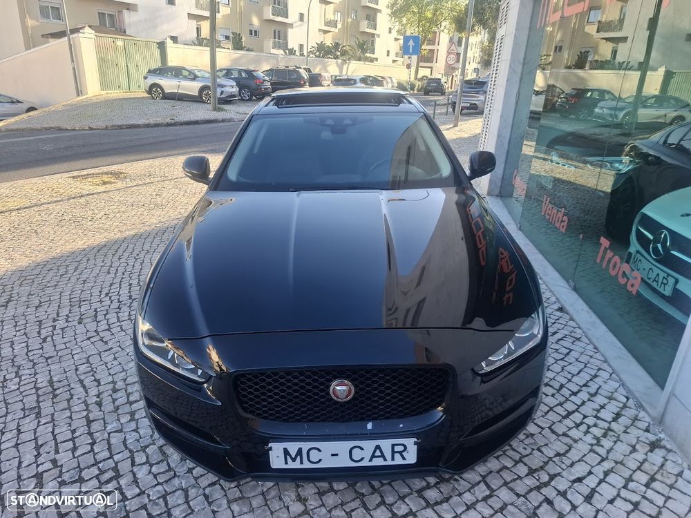 Jaguar XE 2.0 D Prestige Aut. - 2