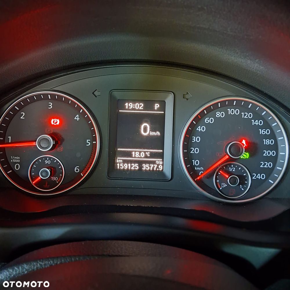 Volkswagen Golf Plus 1.6 TDI Comfortline DSG - 9