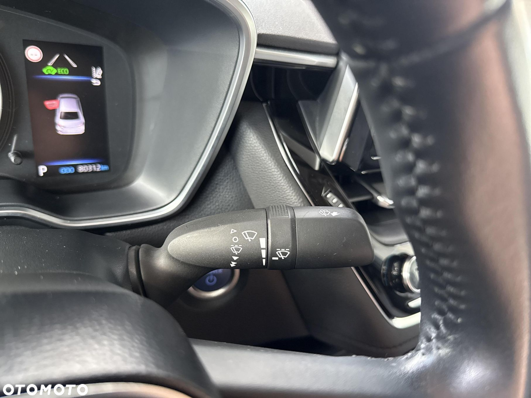 Toyota Corolla 1.8 Hybrid Comfort - 23