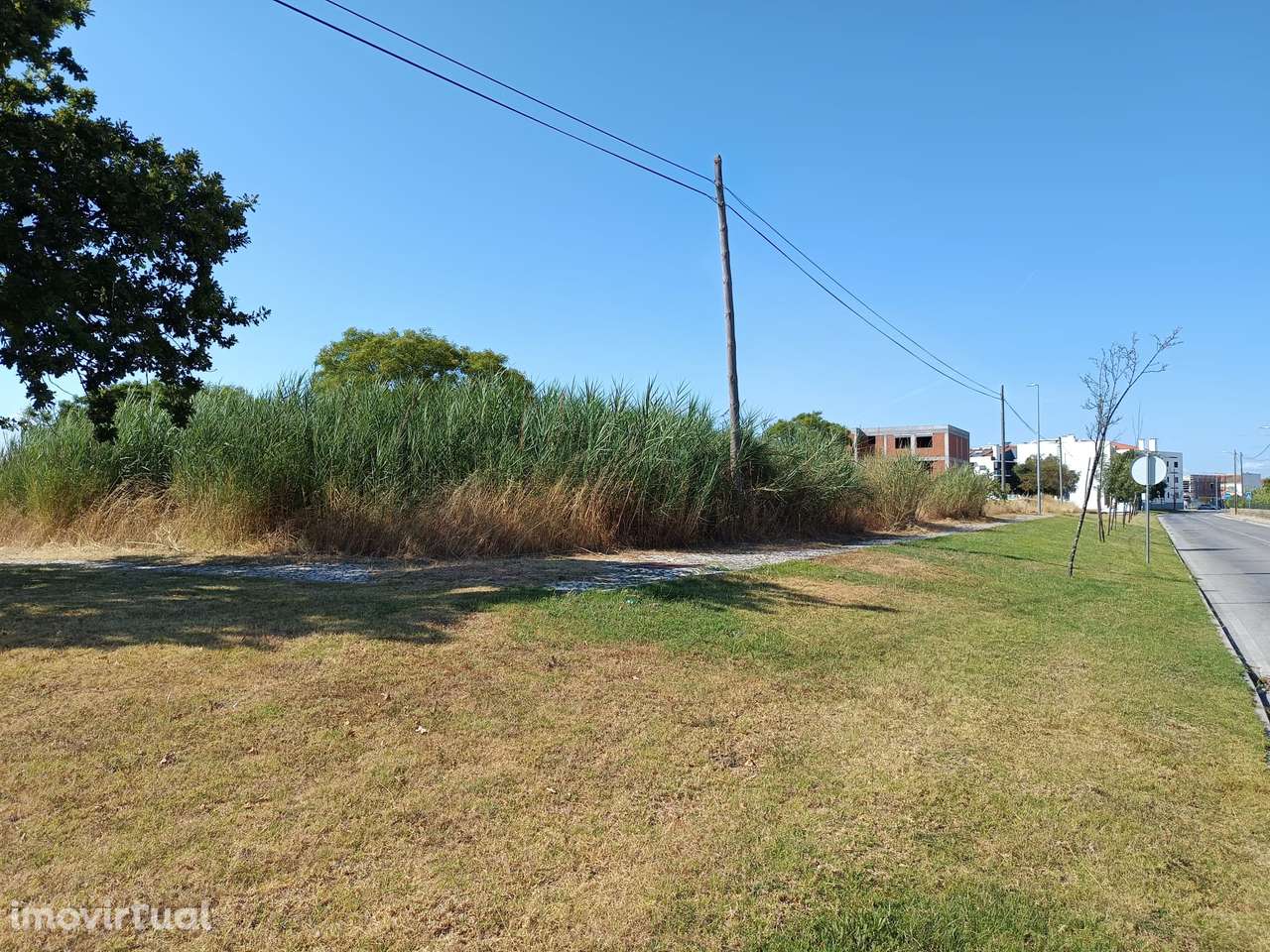 Lota para construção de prédio com 3 pisos - Grande imagem: 5/8