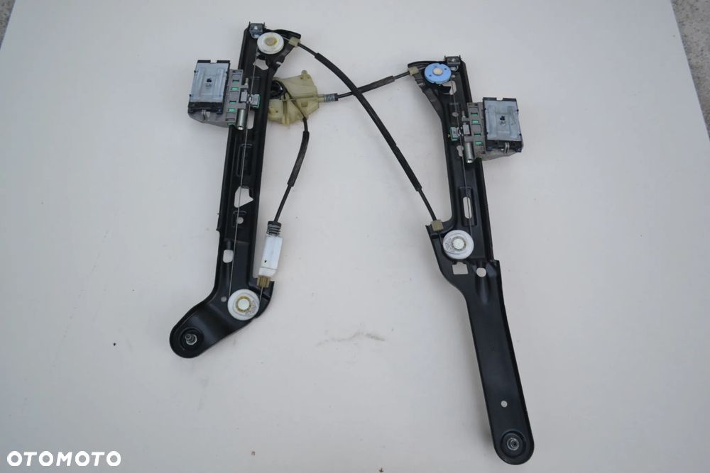 AUDI TT 8J MECHANIZM OPUSZCZANIA SZYB PRAWY ORYGINAŁ 8J0837462