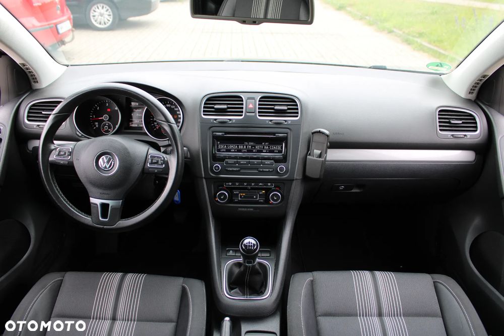 Volkswagen Golf 2.0 TDI DPF MATCH - 17