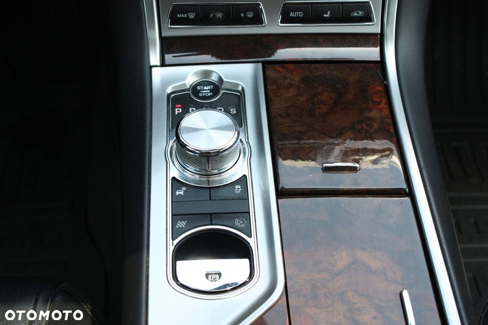 Jaguar XF 3.0 V6 D S Luxury - 26