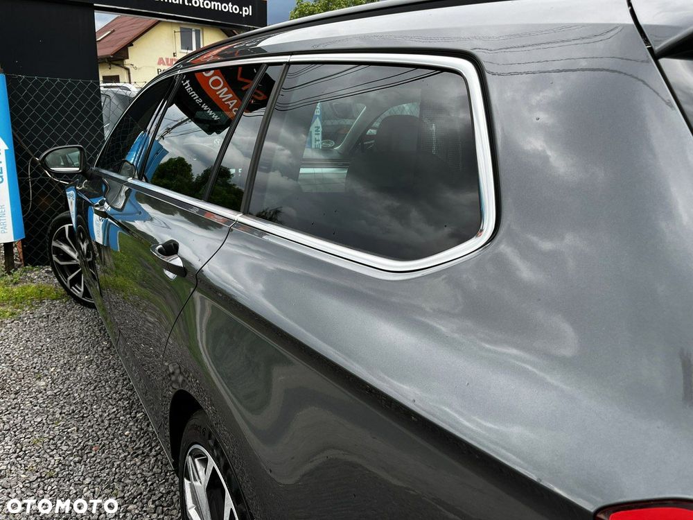 Volkswagen Passat - 11