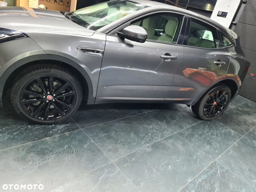 Jaguar E-Pace P200 AWD R-Dynamic - 20