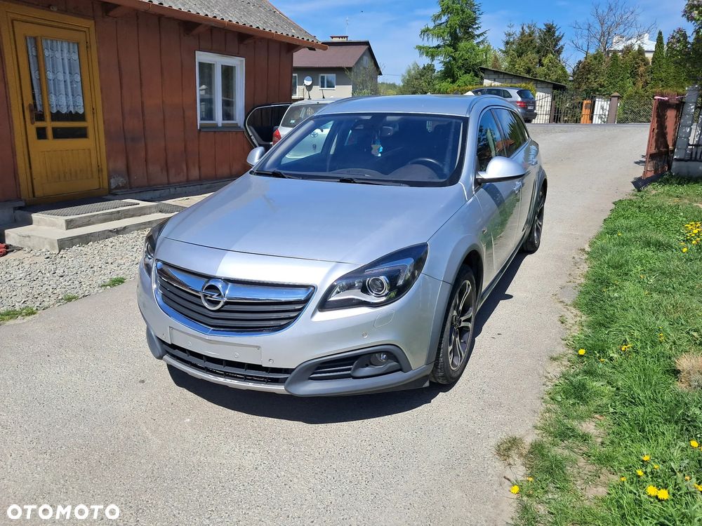 Opel Insignia 1.6 SIDI Turbo ecoFLEX Start/Stop Sport - 2