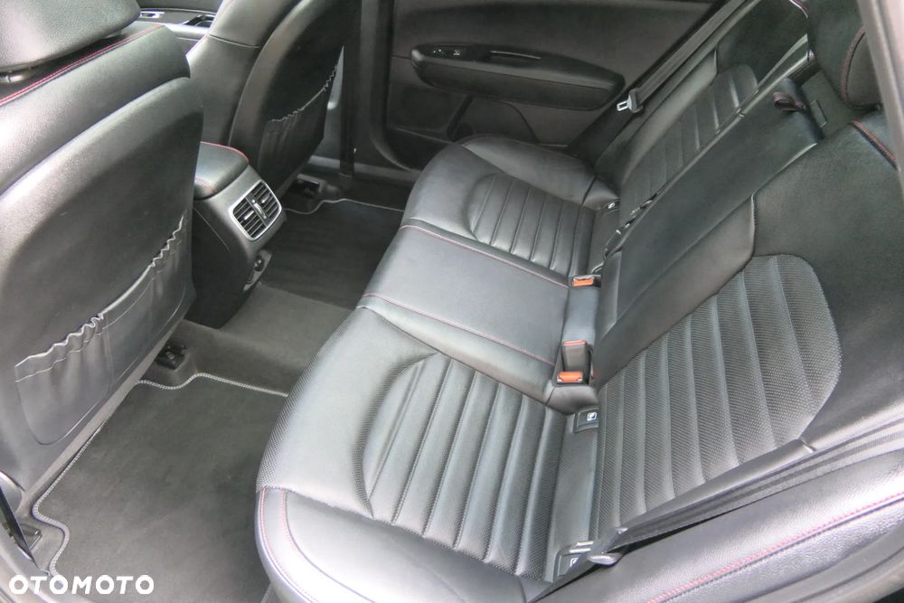 Kia Optima Sportagon 1.6 T-GDI DCT OPF GT Line - 28
