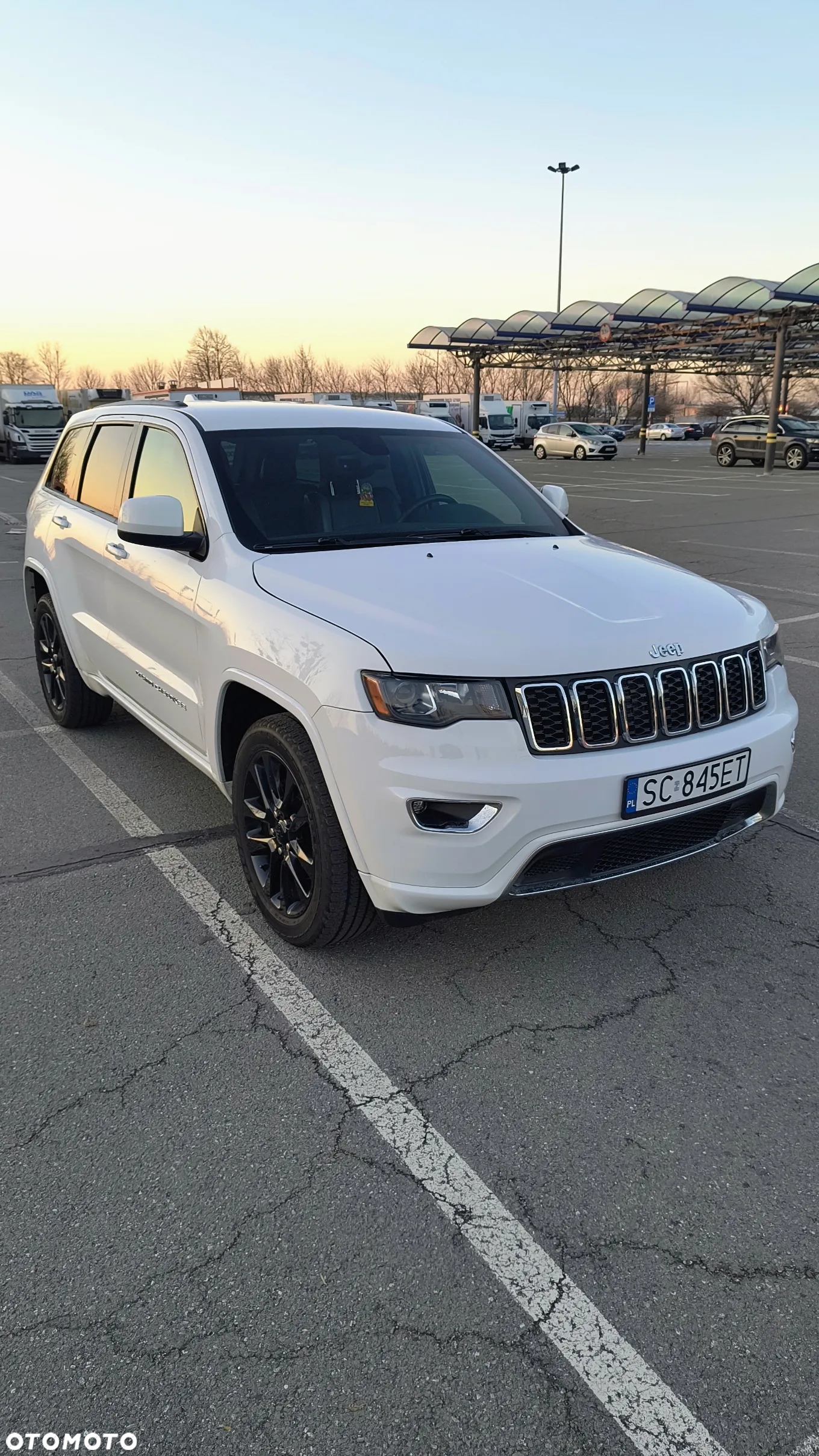 Jeep Grand Cherokee - 8