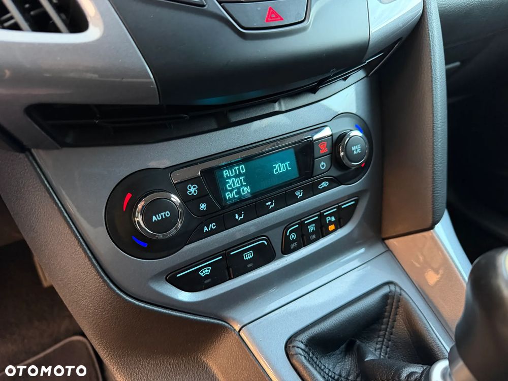 Ford Focus 1.0 EcoBoost STart-Stopp-System TITANIUM - 25