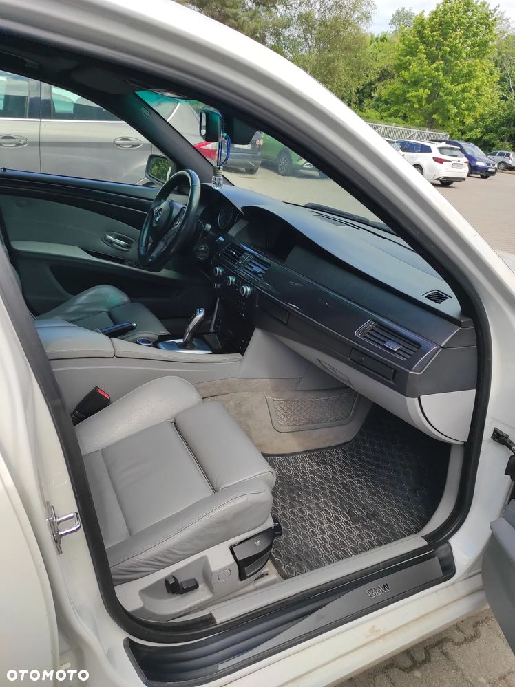 BMW Seria 5 - 12