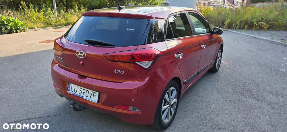 Hyundai i20 1.4 Premium - 12