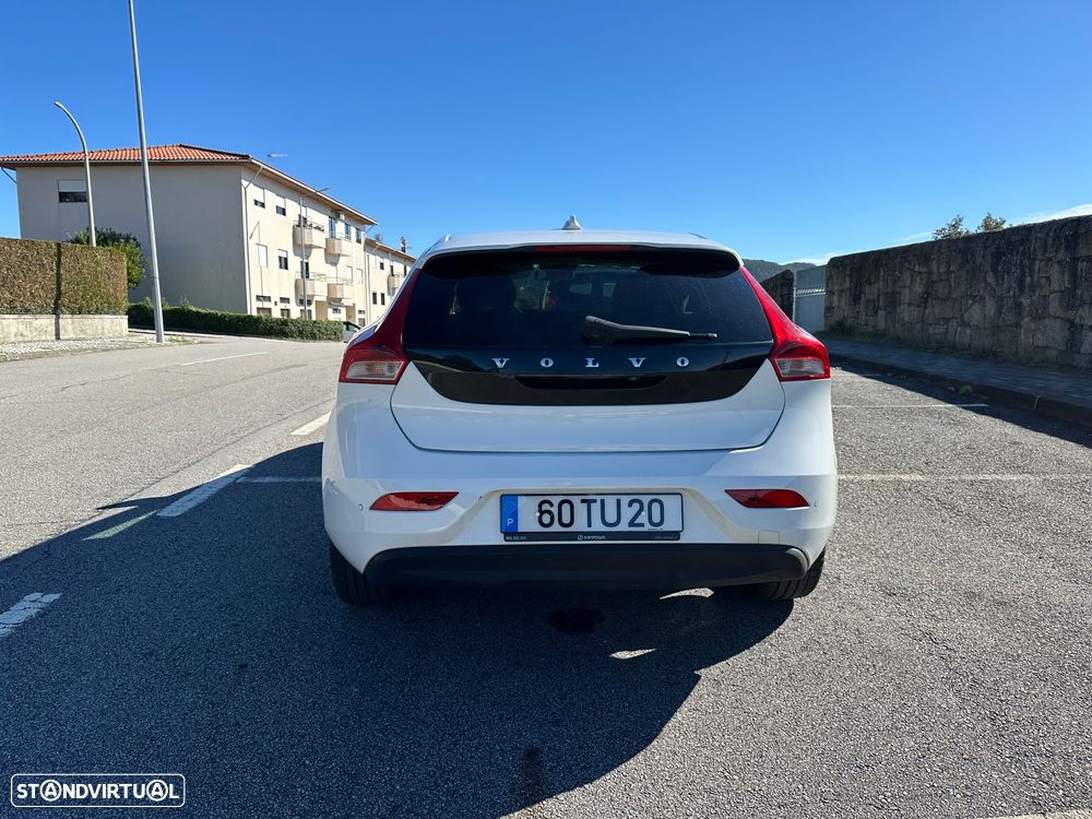 Volvo V40 D2 Momentum - 12