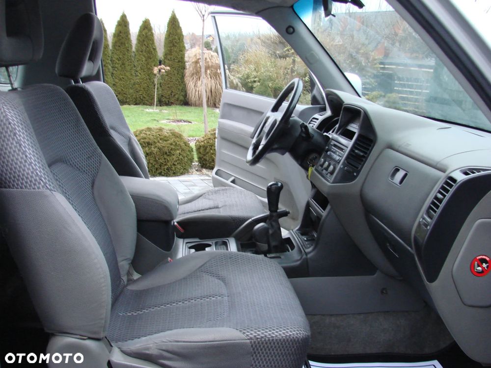 Mitsubishi Pajero 2.5 TD Classic - 21