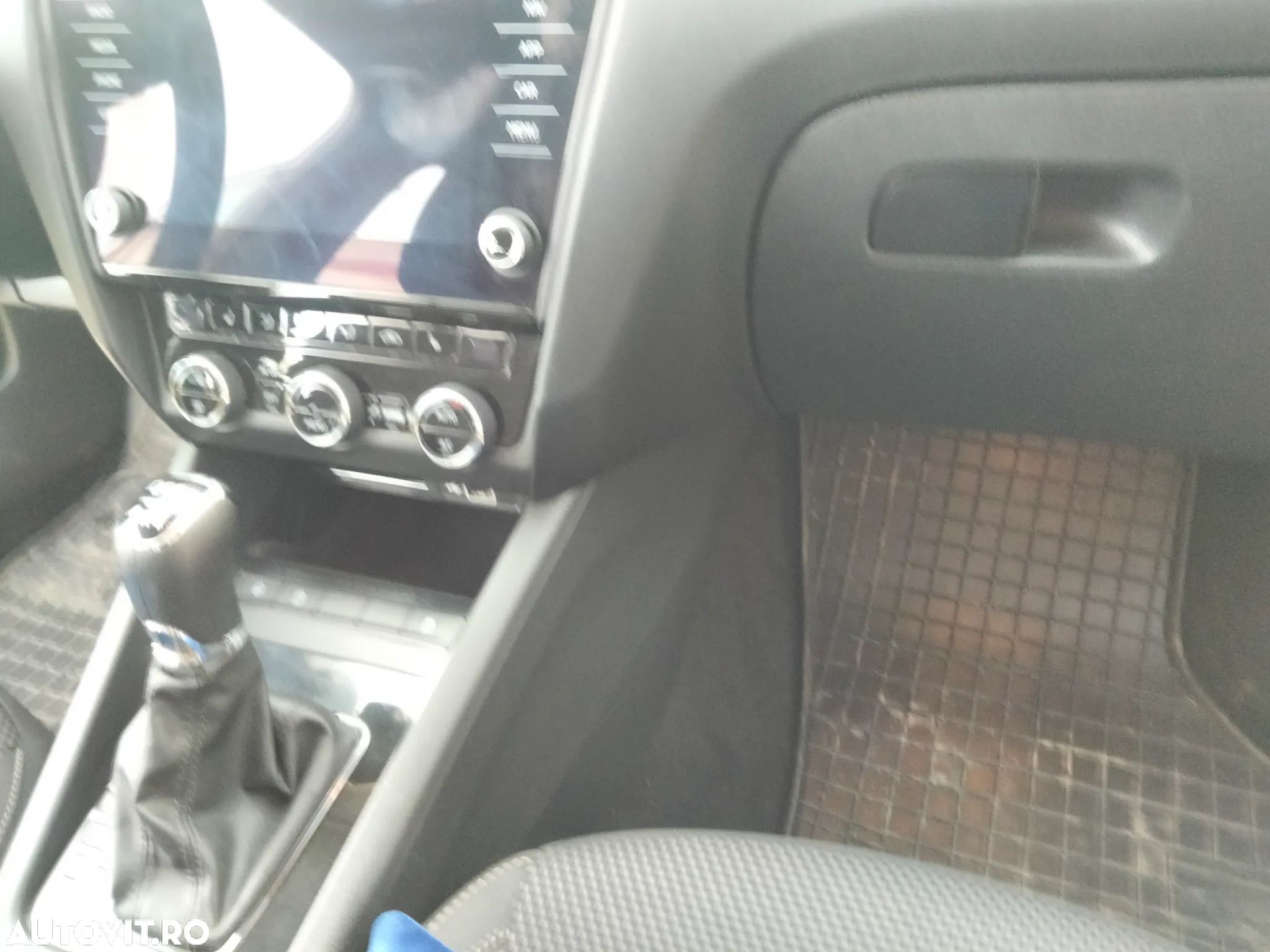 Skoda Octavia 2.0 TDI AMBITION DSG - 5