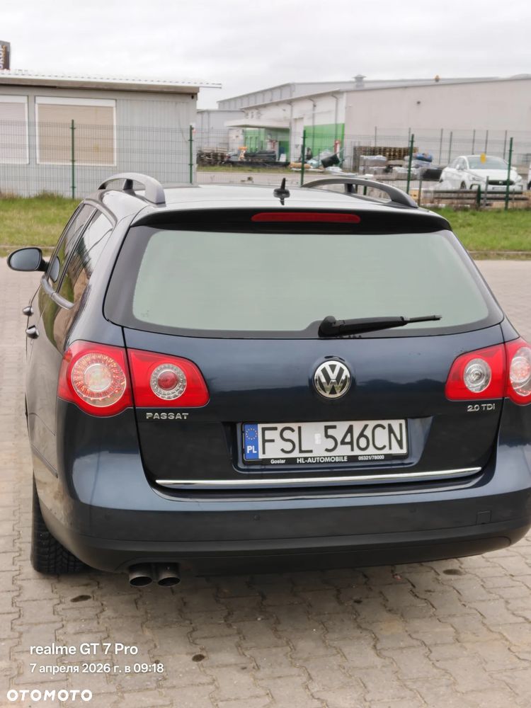 Volkswagen Passat 2.0 TDI Comfortline DSG - 5