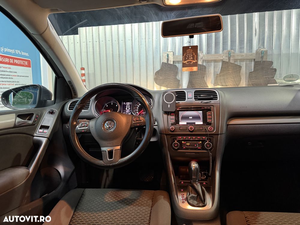Volkswagen Golf 1.6 TDI DPF DSG Trendline - 9