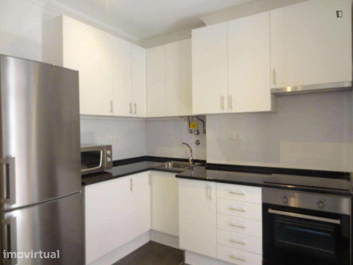 Quarto - localizado em Penha de França Lisbon - Grande imagem: 3/7