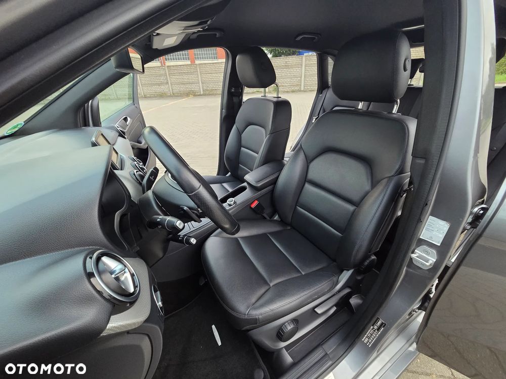 Mercedes-Benz Klasa B 180 7G-DCT UrbanStyle Edition - 14