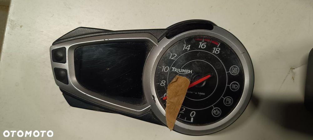 TRIUMPH TIGER  STREET TRIPLE SPEED SPORT DAYTONA LICZNIK ZEGARY - 8