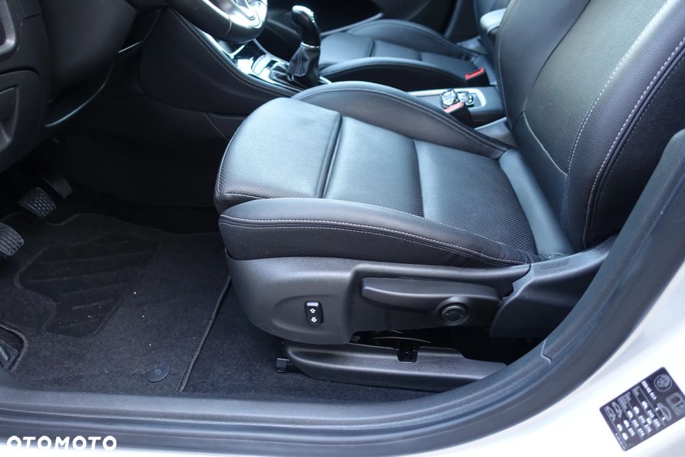 Opel Astra 1.6 D Start/Stop 120 Jahre - 19