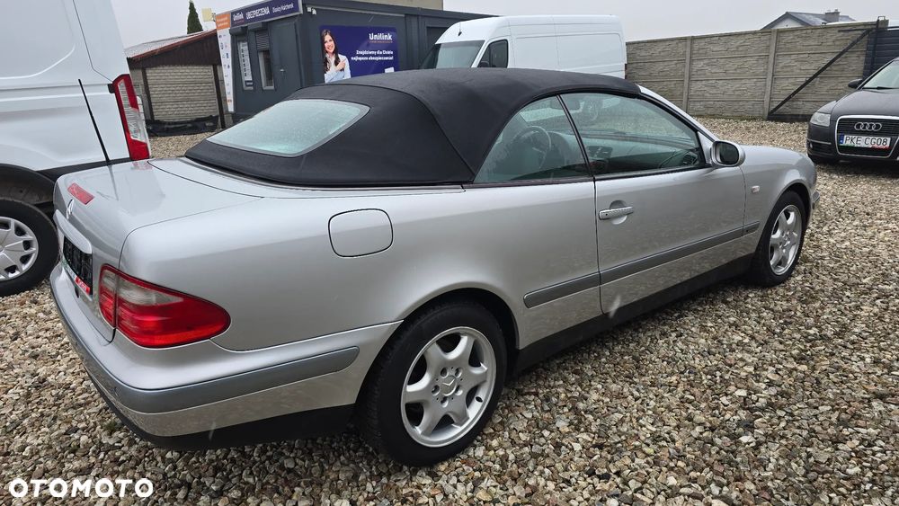 Mercedes-Benz CLK - 7