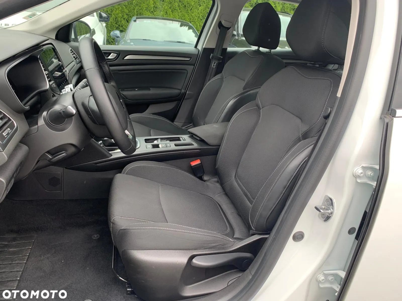 Renault Megane 1.6 E-TECH Plug-In Zen - 15
