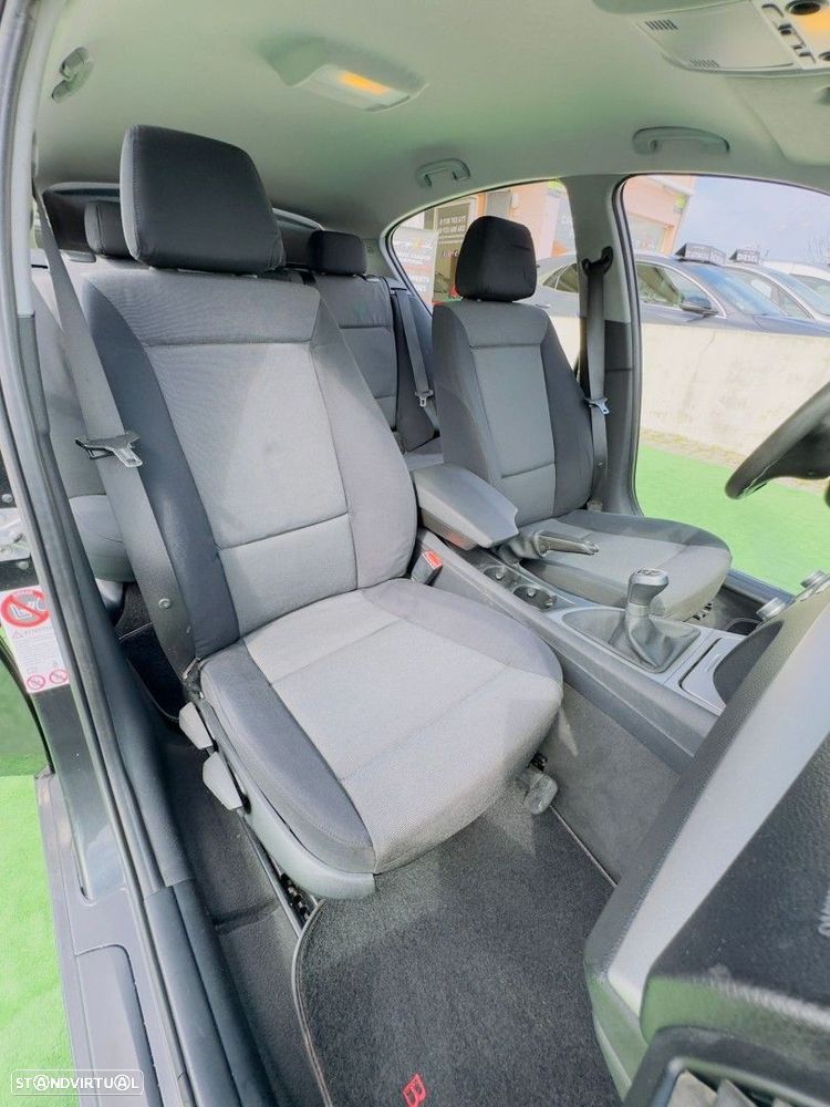 BMW 116 d Line Sport - 13