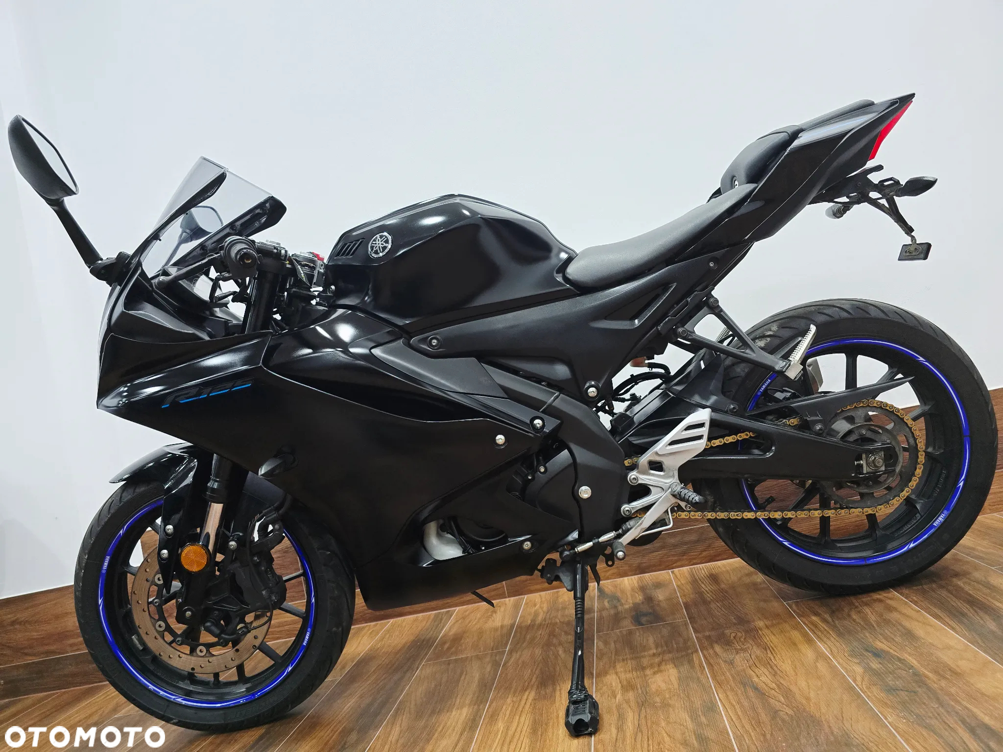 Yamaha YZF - 8