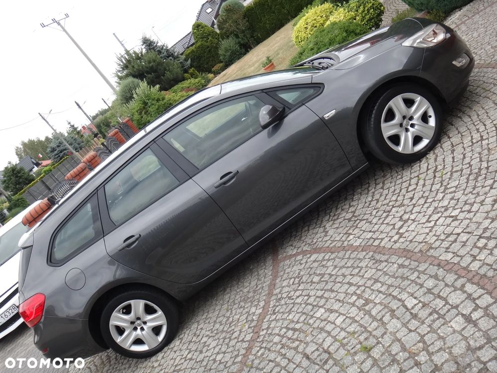 Opel Astra 1.6 Innovation - 12