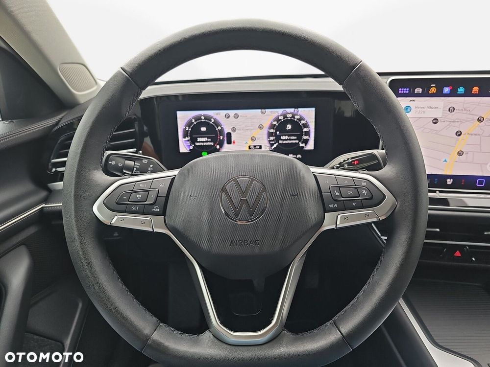 Volkswagen Passat - 20