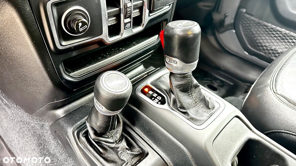 Jeep Wrangler Unlimited GME 2.0 Turbo Sahara - 17