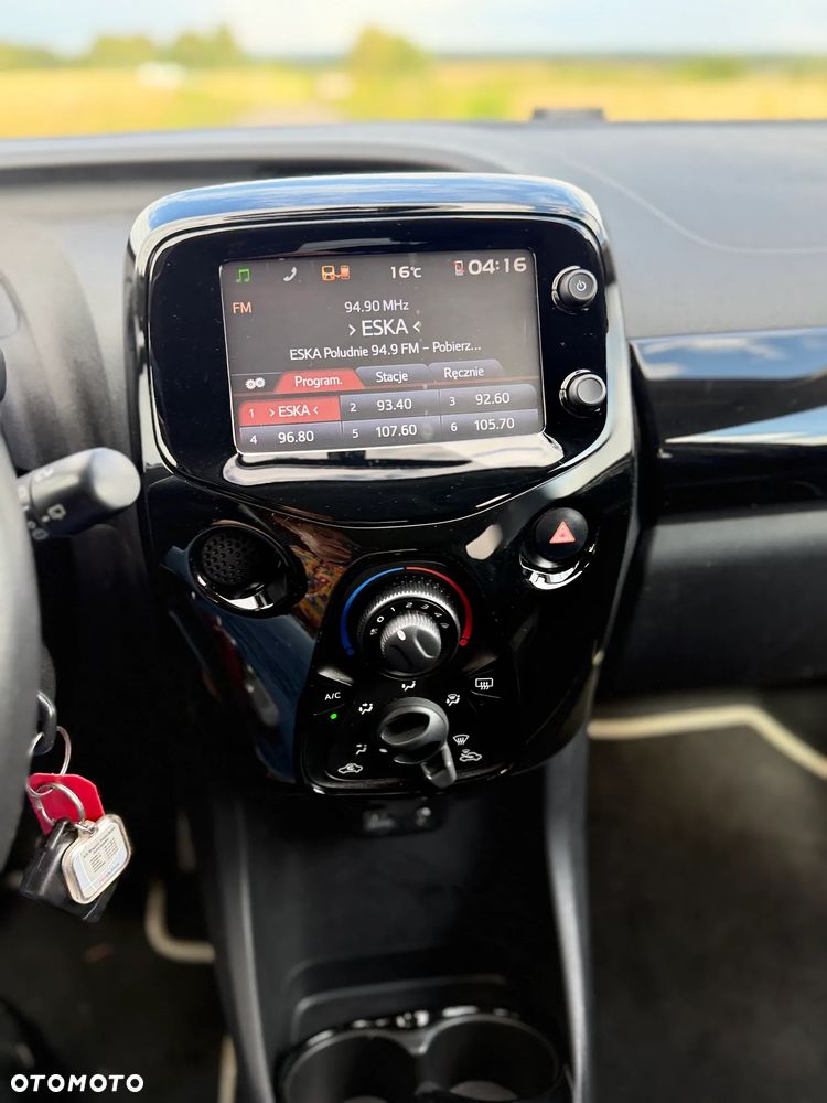 Toyota Aygo x-clusiv - 16
