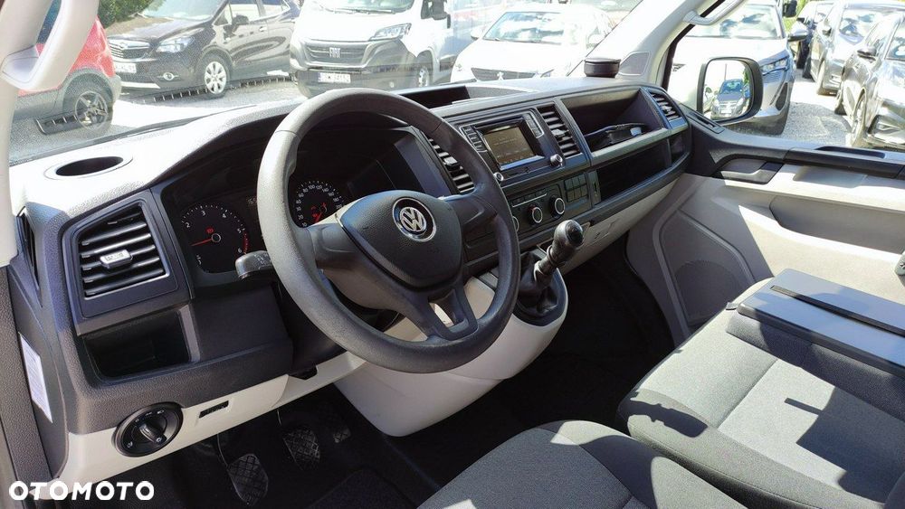 Volkswagen Transporter - 28