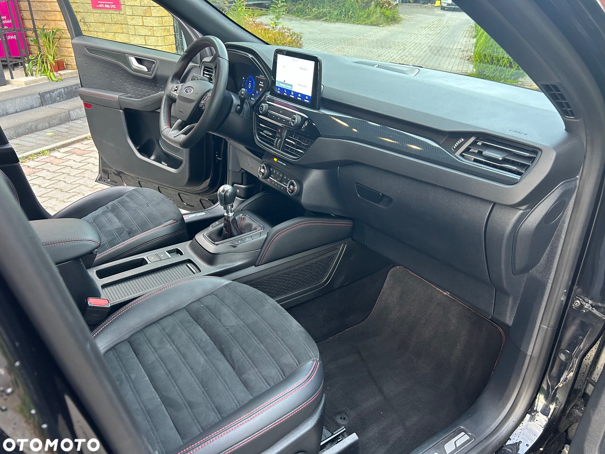 Ford Kuga 2.0 EcoBlue Hybrid ST-LINE X - 25
