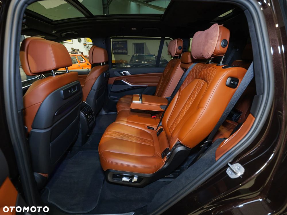 BMW X7 xDrive40d mHEV - 17