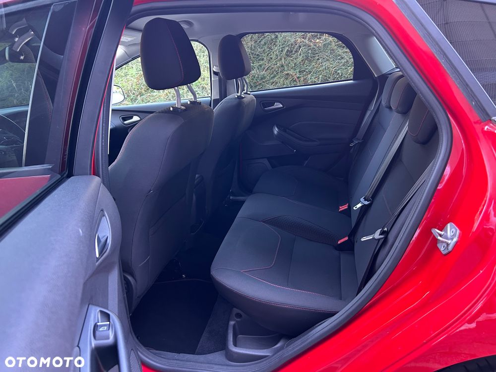 Ford Focus - 25